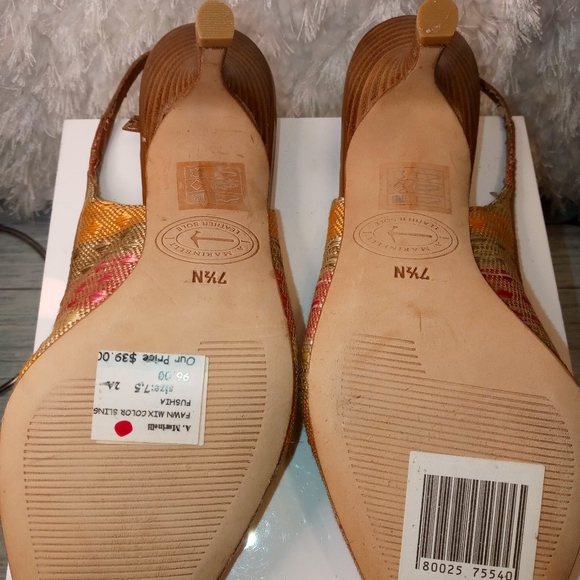 Shoes - Picture 3 of 10